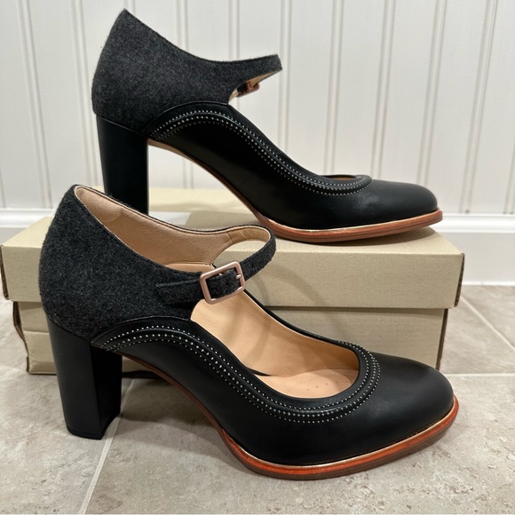 Clarks Shoes - Clarks Ellis Mae Heels, size 9.5